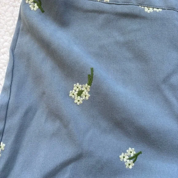 Like new Cider Floral embroidered overalls cottagecore size Medium - Picture 8 of 9